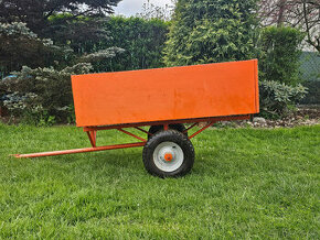 Lehký výkopný vozík za sekací traktor / čtyřkolku