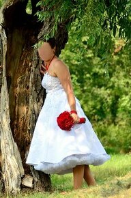 Svatební šaty - krátké - tříčtvrteční délka