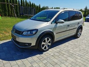 VW TOURAN CROSS 2013 103KW XENONY DIGI KLIMA TOP STAV