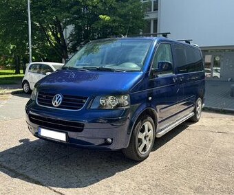 MULTIVAN T5 2.5TDI 128Kw R.v.2006 7 MÍST POSTEL.