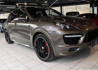 Porsche Cayenne V8 GTS BOSE / SportChrono / Fu benzín