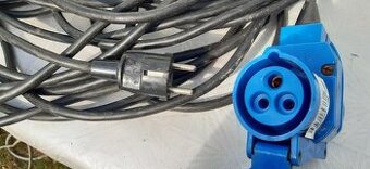 Připojovací kabel - redukce pro karavan,obytný přívěsCEE 16A
