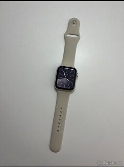Apple watch SE 2.generace - 93% baterie