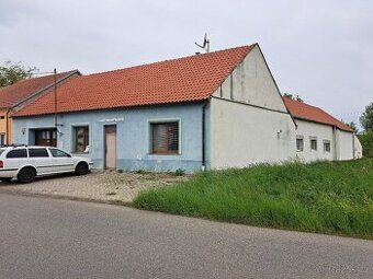 Prodej RD 6+kk Drnholec o 298 m2 před dokončením rekonstrukc