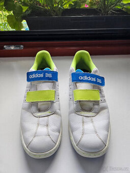 prodám KOŽENÉ BOTY ADIDAS NA GOLF 41,5 za 500kč