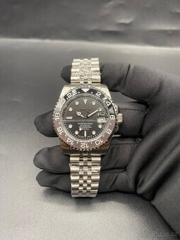 Hodinky Seiko mod GMT master Bruce Wayne