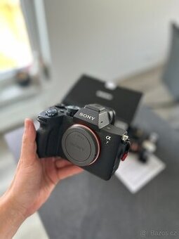 Sony a7iv ( 13% opotřebení závěrky)