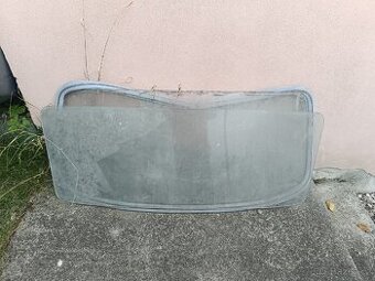 Čelní + zadní okno Trabant 601