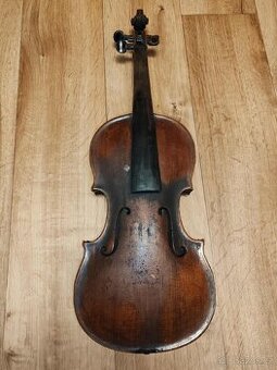 Koupím smyčcové nástroje v jakémkoliv stavu