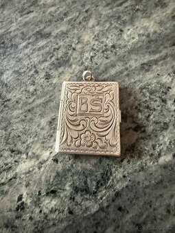 Starožitná stříbrná knížečka na foto. Č1.