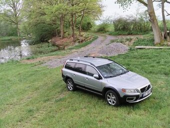 Volvo xc70 D5 2009 160kw (zámek dveří řidiče již opraven)