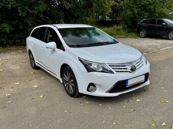 Toyota Avensis 2.0D,2 sady kol, 2014, combi