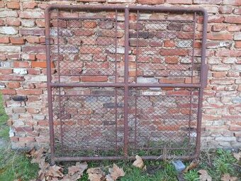 Stará brána 165x166cm