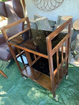 Starožitný pojízdný etažér