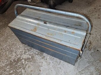Box na nářadí retro
