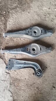 Ramena na zadní nápravu VW Touran