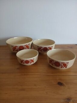 Keramické mísy