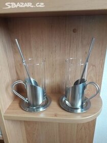 Skleničky na ledovou kávu