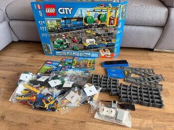 LEGO City 60052 Nákladní vlak (ovl. Powered Up) - JAKO NOVÉ
