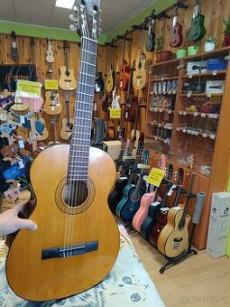 Stará 4/4 španělka s nylonovými strunami-Kytary Kyjov