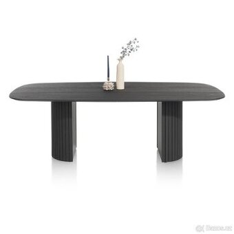 Designový jídelní stůl Pavie – dub, 240 cm, černý