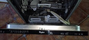 Myčka nádobí vestavná