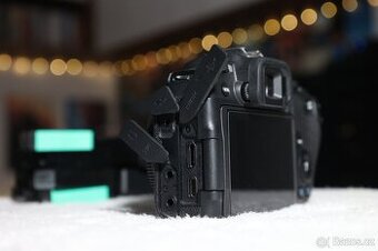 Canon RP + Příslušenství + 7 baterií