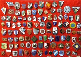 sportovní odznaky - fotbal, hokej, OH