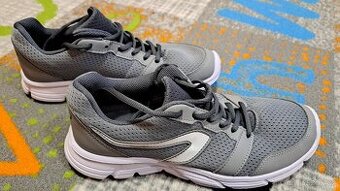 Lehké pánské sportovní boty