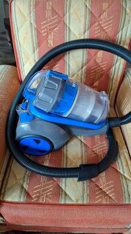 vysavač TESLA AeroStar T500