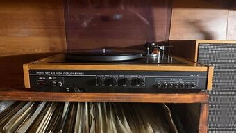 Gramofon Tesla NZC420