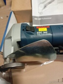 Elektrické nůžky na kov Bosch professional
