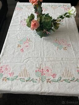 Staré plátěné ubrusy-různé