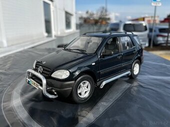 Mercedes Benz ML 320 W163  1:18