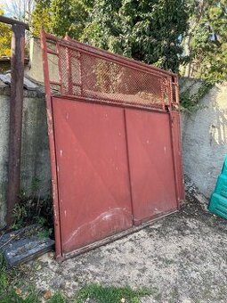 Vrata dvě křídla 220x220cm