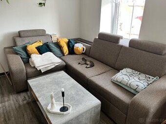 Rozkládací gauč s úložným prostorem