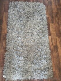 Šedivý koberec,  140 x 72 cm