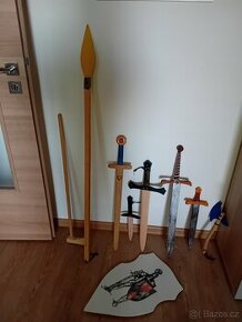 Dřevěné meče pro děti