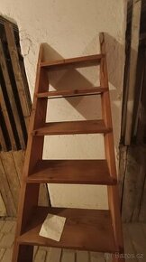 Prodám dřevěné schody do interiéru + trámky 10x10