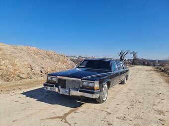 Cadillac Fleetwood Brougham 5.0 formal limousine