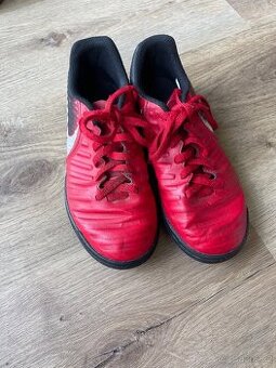 Turfy Nike vel 32 - 1