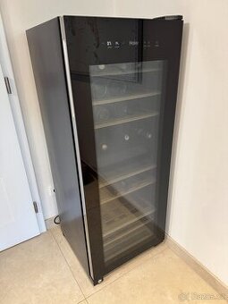 Vinotéka Haier WS53GDA dvouzónová