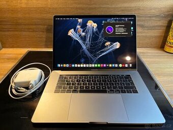 Apple Macbook Pro 15" 16gb Ram / SSD 512gb - 1