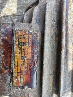 Motor na cirkulárku 380 V