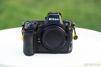 Nikon Z8