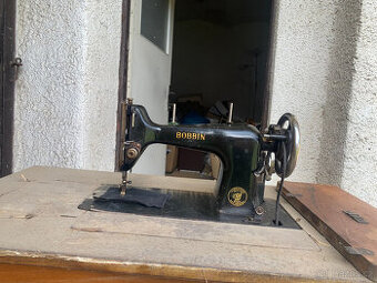 Šicí stroj Bobbin