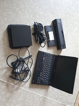 DELL Latitude E4200 + příslušenství
