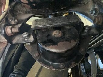 Koupím na ČZ 250 Sport rok 1946 nádrž a houkačku