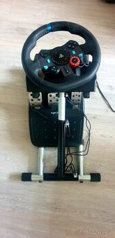 Volant s pedály Logitech G29 se stojanem