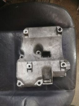 Držák klima kompresoru bmw M3